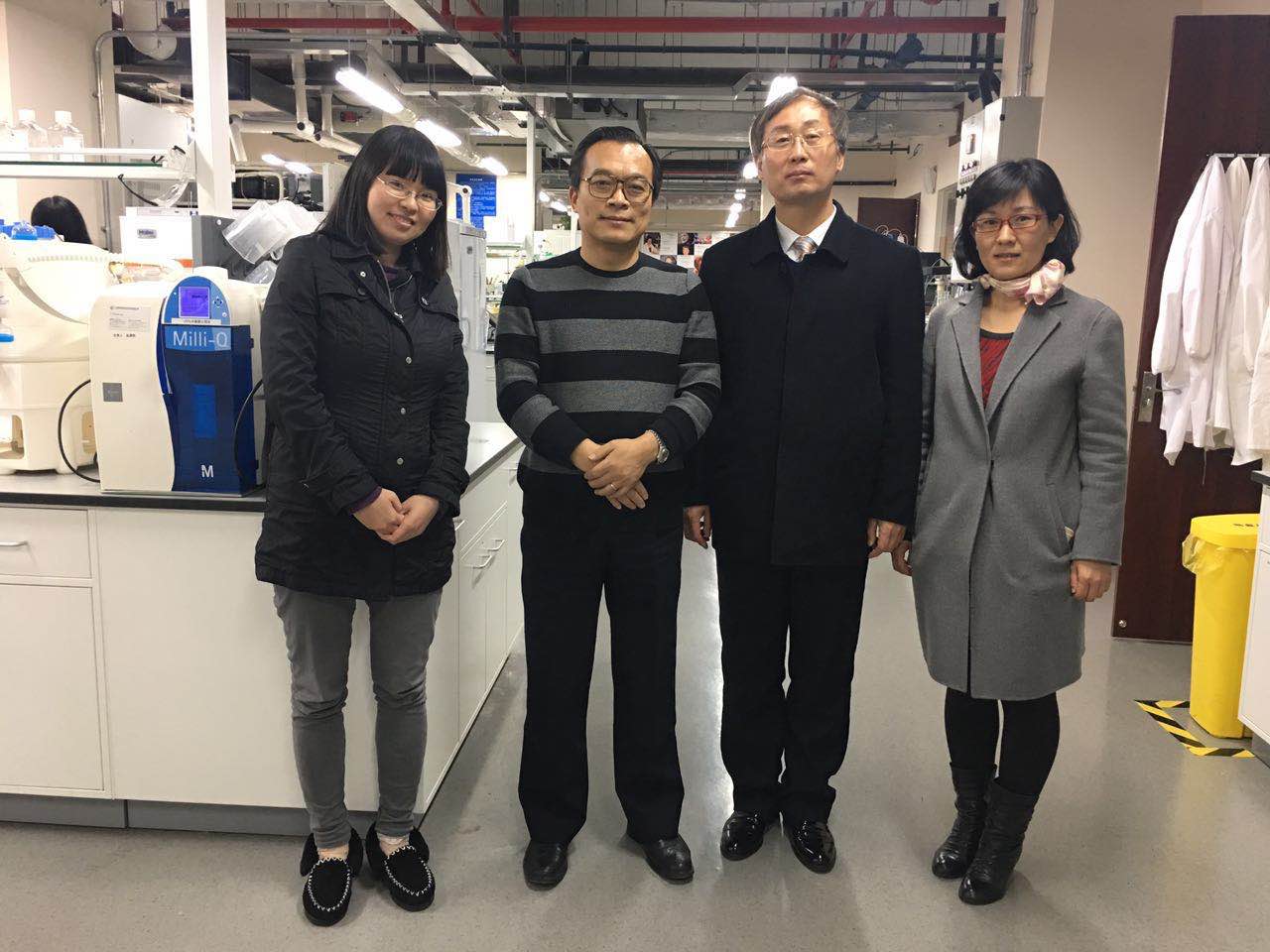 浙江中医药大学药学院院长李范珠教授来h图书馆